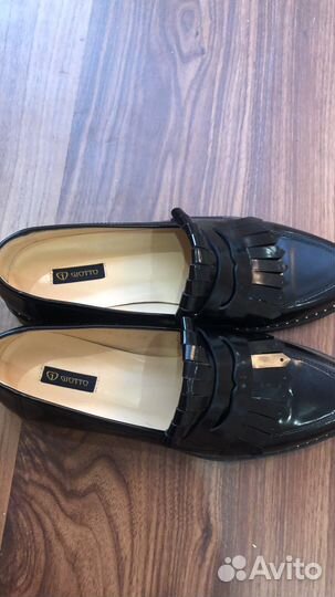 Лоферы женские