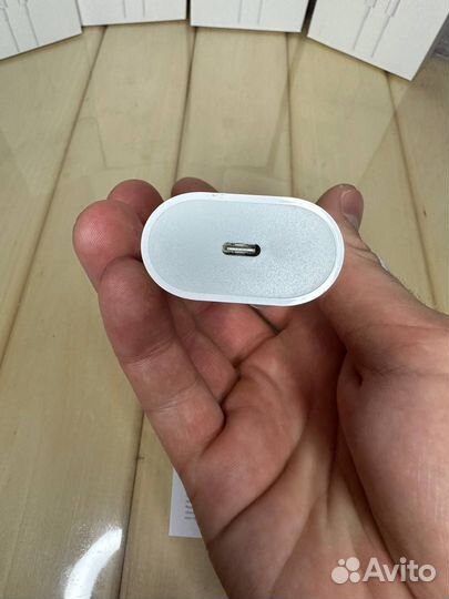 Зарядка на iPhone 20w + lightning