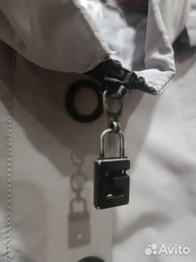 Ветровка женская