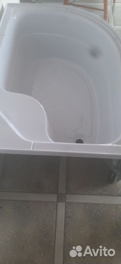 Акриловая ванна угловая120на80