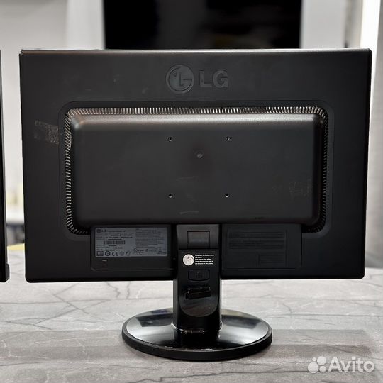 Монитор Asus 24