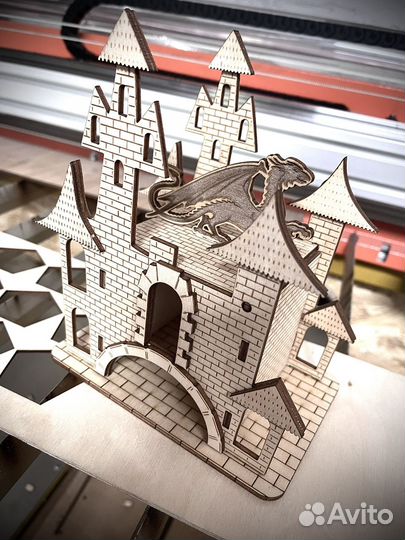 Лазерная резка и гравировка по фанере