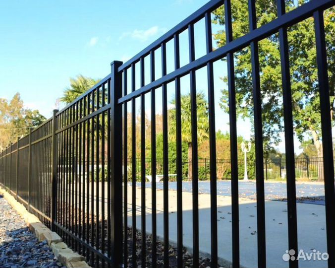 Забор из профильной трубы