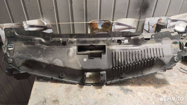 Кожух замка капота Опель Мокка