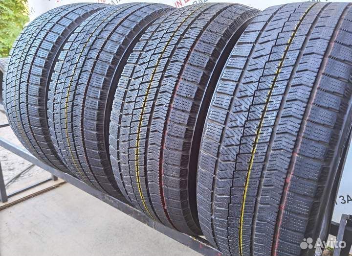 Bridgestone Blizzak VRX 225/50 R17 97V