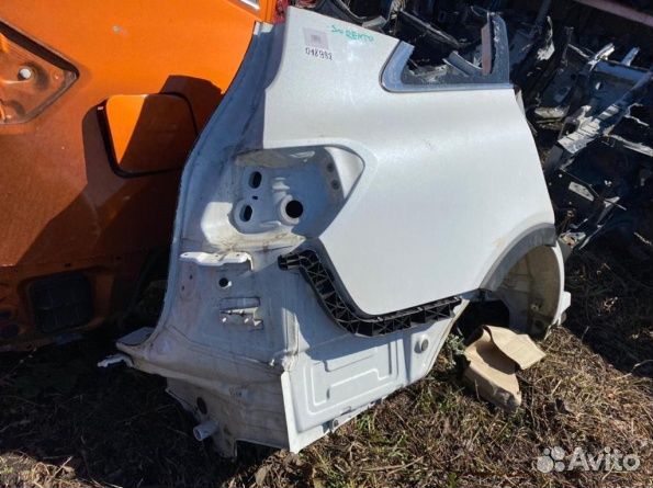 Задняя правая четверть Киа Соренто Прайм 3