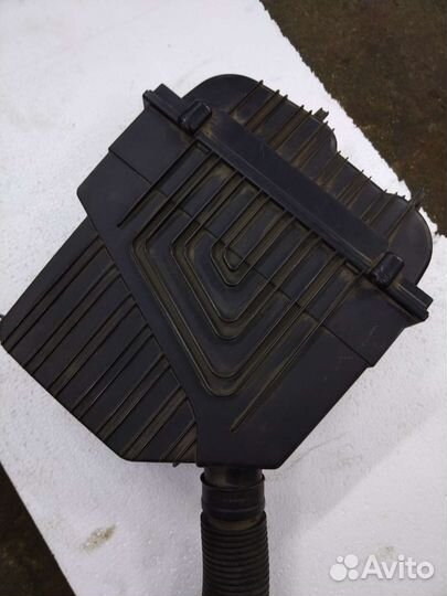 Корпус воздушного фильтра Renault Logan Sandero