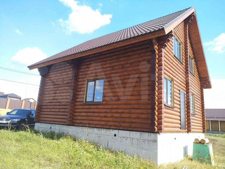 Коттедж 185 м² на участке 10 сот.