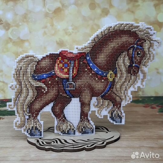 Игрушки: Конь богатырский