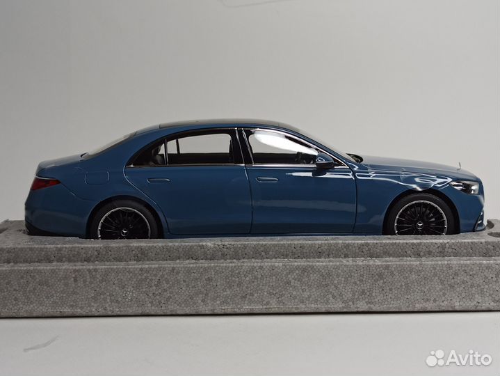 Mercedes S Class W223 Norev 1:18 Дилер