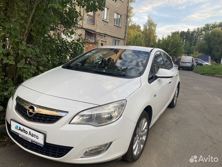 Opel Astra 1.4 МТ, 2011, 206 000 км