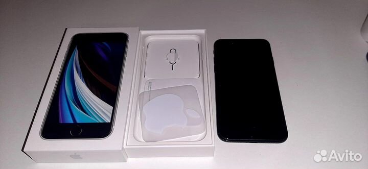iPhone se 64gb 2020