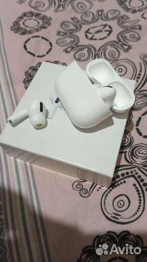 Наушники airpods