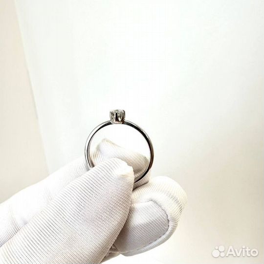 Золотое кольцо с камнем 17,5р