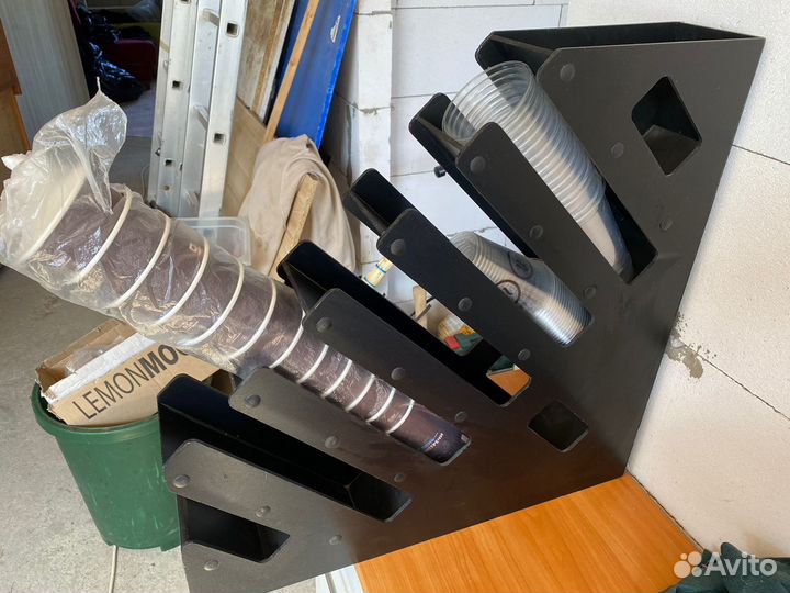 Подставка для одноразовых стаканов