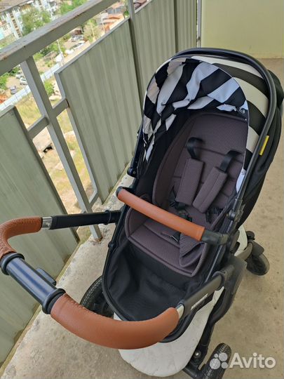 Коляска Happy Baby Mommer