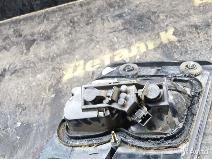 Фонарь задний правый Nissan primera p11