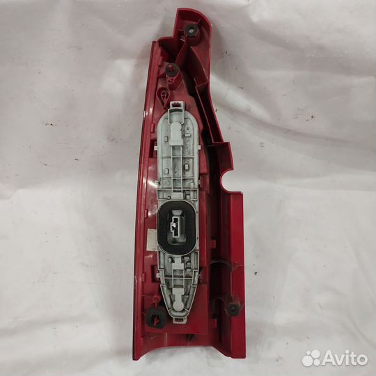 Фонарь правый Peugeot Partner Berlingo B9