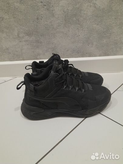 Мужские зимние кроссовки бу 39-40