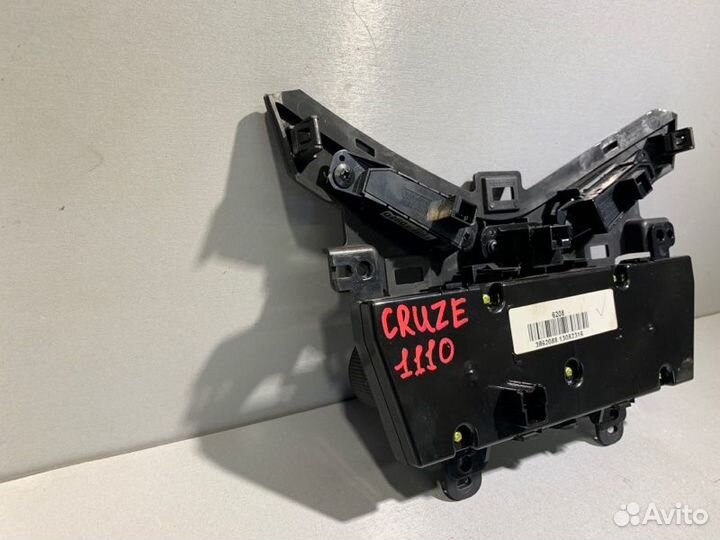 Блок управления климат-контролем Chevrolet Cruze