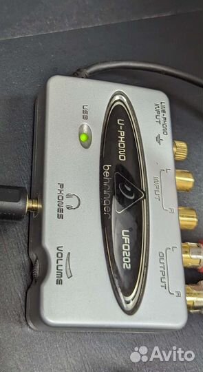 Аудиоинтерфейс Behringer UFO202