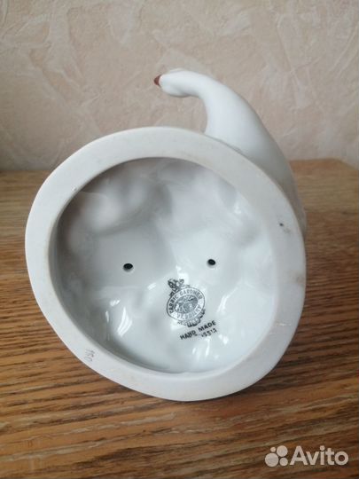 Статуэтка фарфор