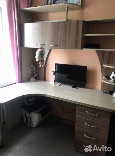 Письменный стол