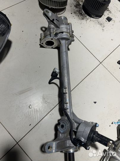 Рулевая рейка G30