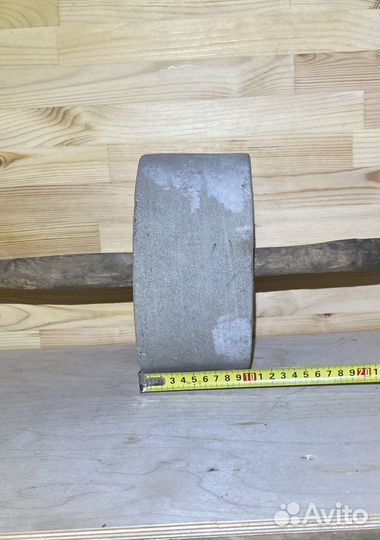 Наждачный камень старинный