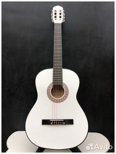 Классическая гитара Belucci BC3805 WH