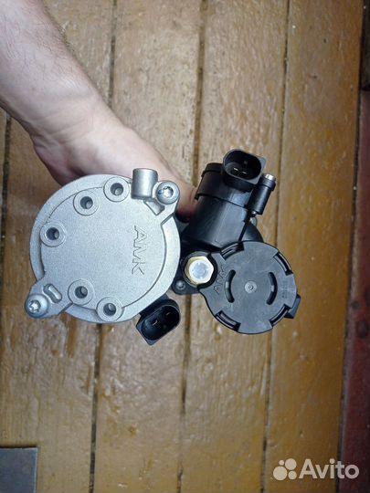 Компрессор пневмоподвески Land Rover