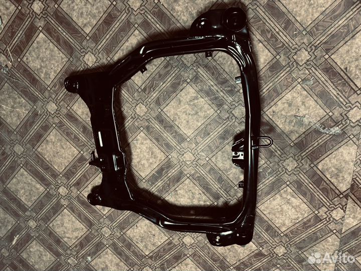 Подрамник пeрeдний кiа сeed