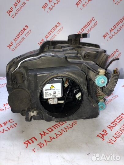 Фара ксеноновая левая Audi A3 8P CAX 1.4 2011