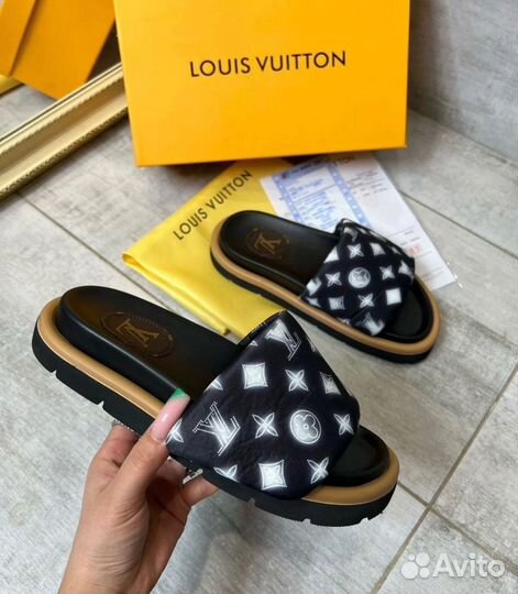 Шлёпанцы louis vuitton