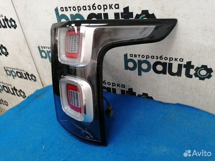 Фонарь правый Autobiography JK5M-13404-AE Land