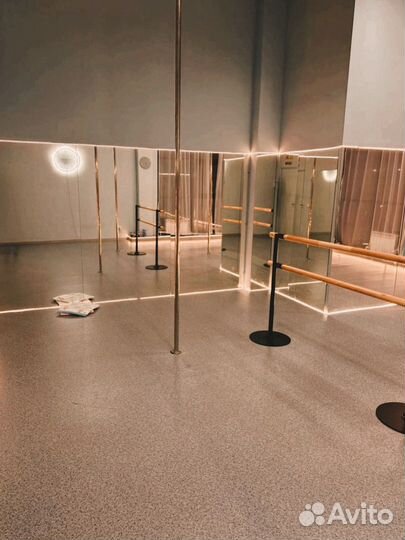 Pole dance и стрип-пластика