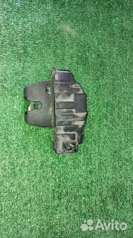 Замок крышки багажника Peugeot 308