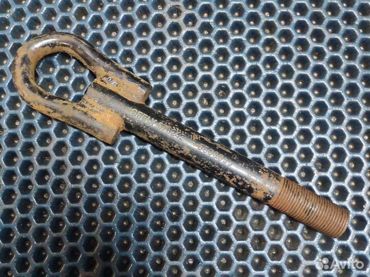 Крюк буксировочный Geely