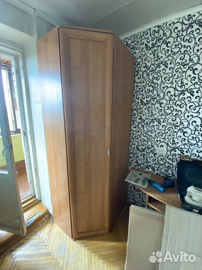 Шкаф угловой