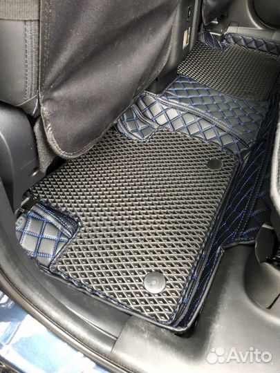 Автомобильные коврики из экокожи 3d