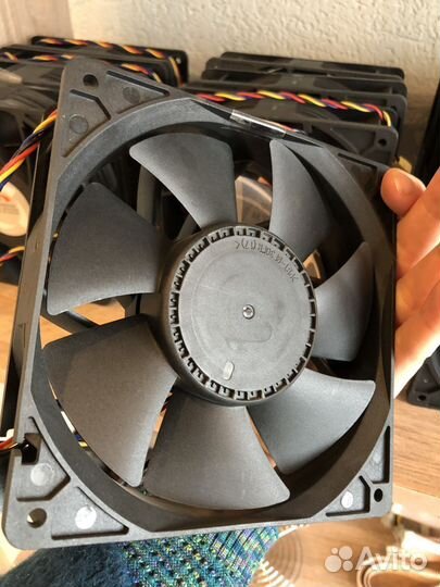 Вентилятор Delta PFC Brushless