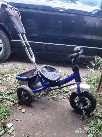 Трехколесный велосипед с родительской ручкой