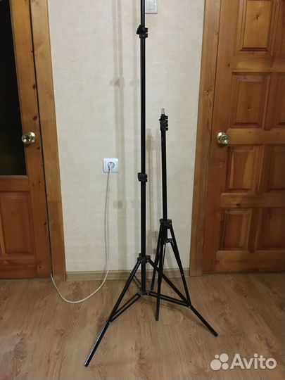 Стойка для крепления света