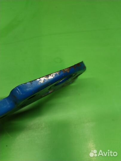 Верхняя траверса вилки мопед Рига 13