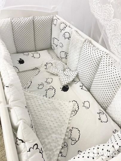 Комплект бортиков с постельным