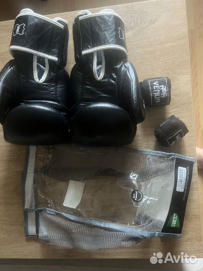 Боксерские перчатки green hill 12 oz