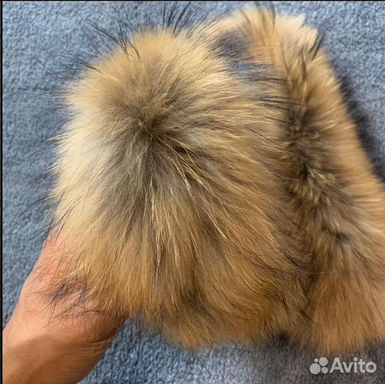 Меховой воротник енот
