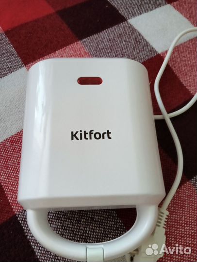 Вафельница kitfort