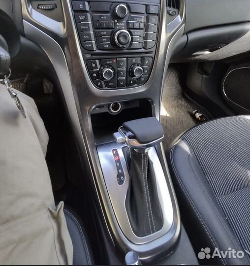 Ручка АКПП Opel Astra j