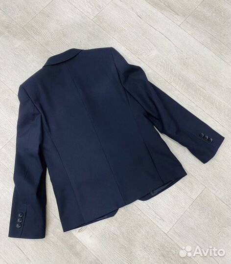 Новый пиджак на мальчика
